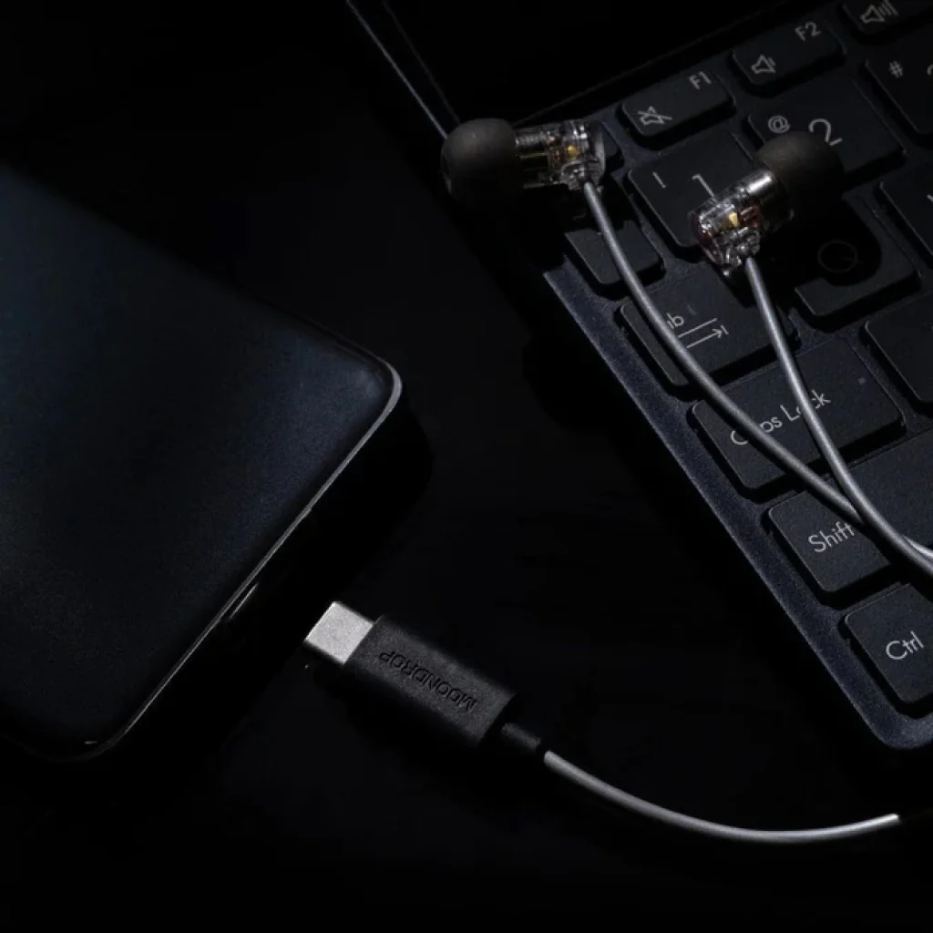 MOONDROP - Quarks DSP Wired IEM - Image 3