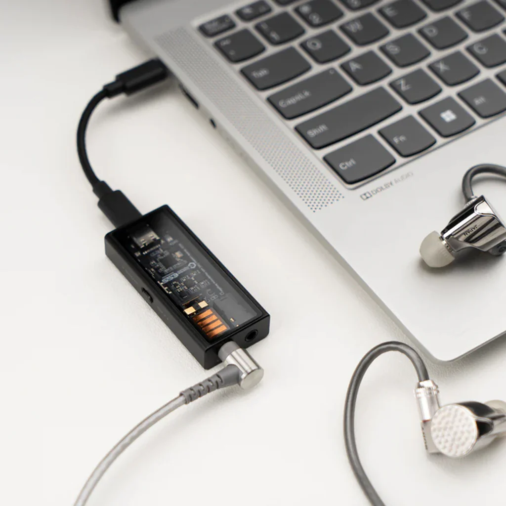 Questyle - M15i ES9281AC Portable DAC & Amp - Image 3